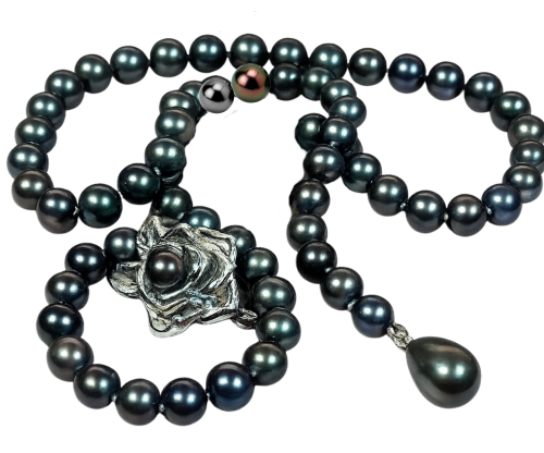 czarne perły z różą.png